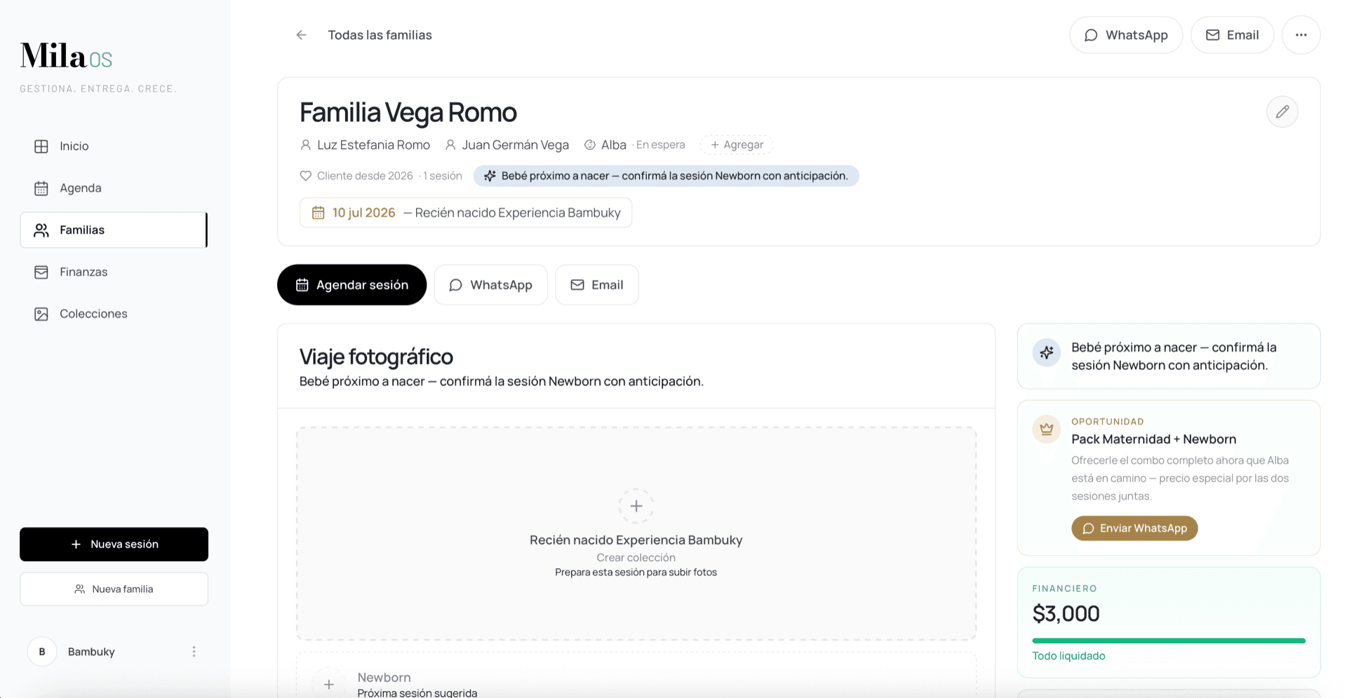 La ficha de una familia en Mila: recordatorio de que el bebé está próximo a nacer, botones de WhatsApp y correo, y la oportunidad de ofrecer el pack Maternidad + Newborn